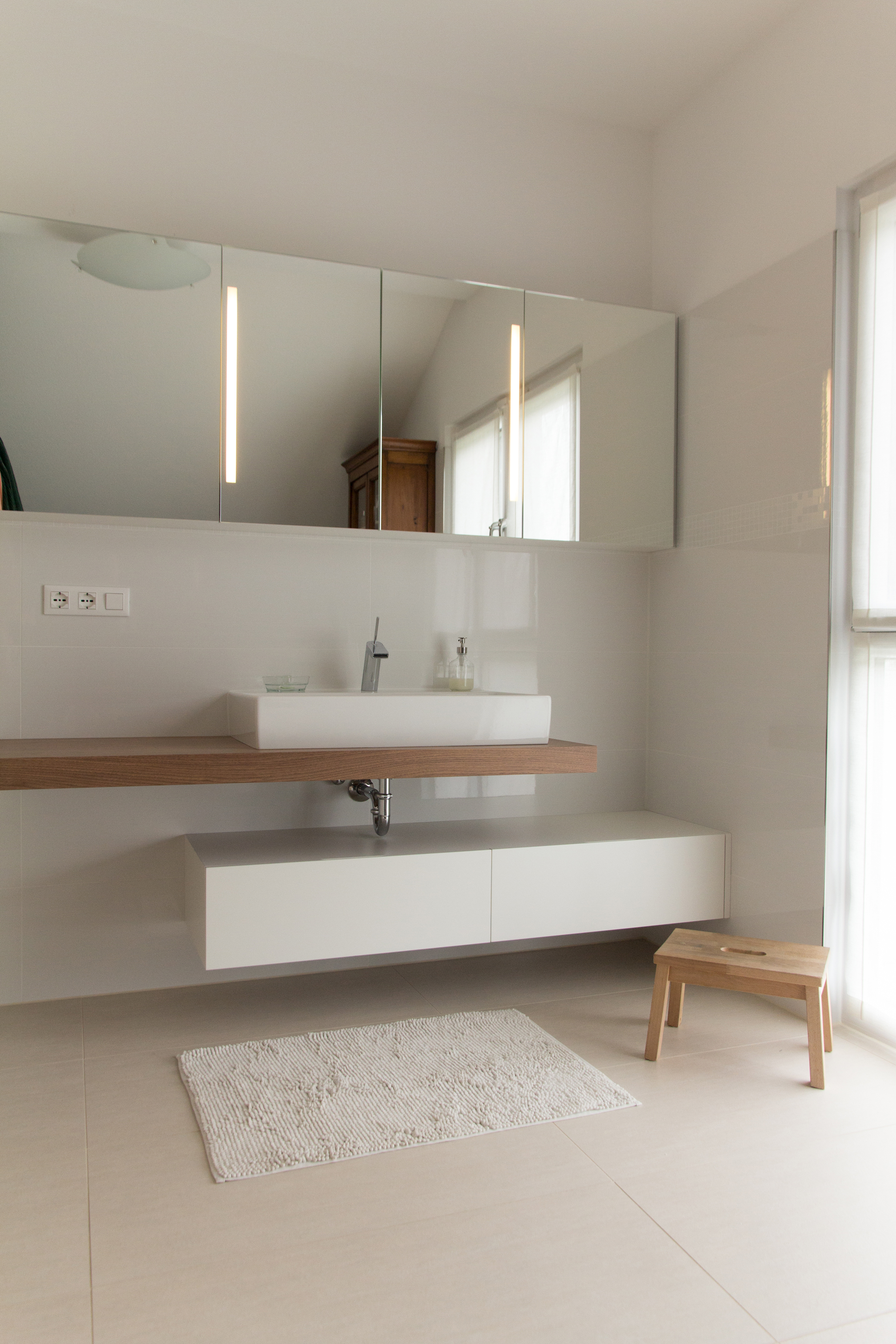 Illuminazione bagno classico: mobile da bagno sospeso cm 81 top in ...