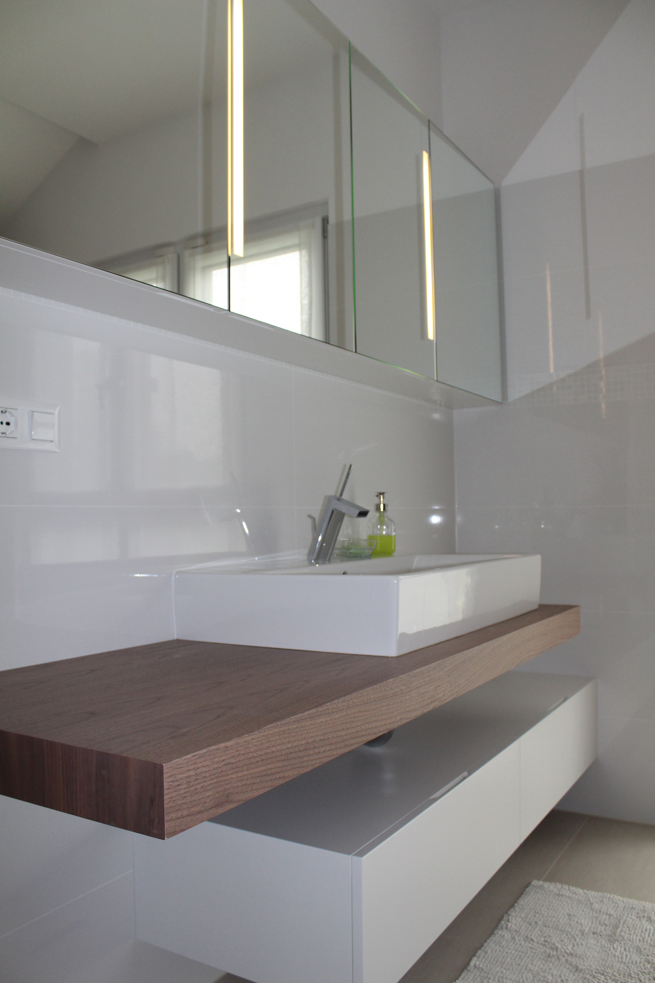Bagno Bagno rivestimento pietra illuminazione